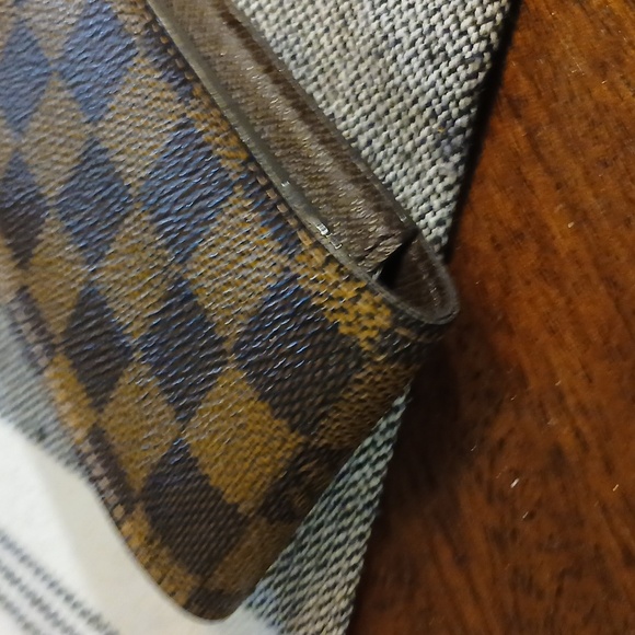 Authentic Louis Vuitton Damier Design Cigarette Pouch - Picture 8 of 10